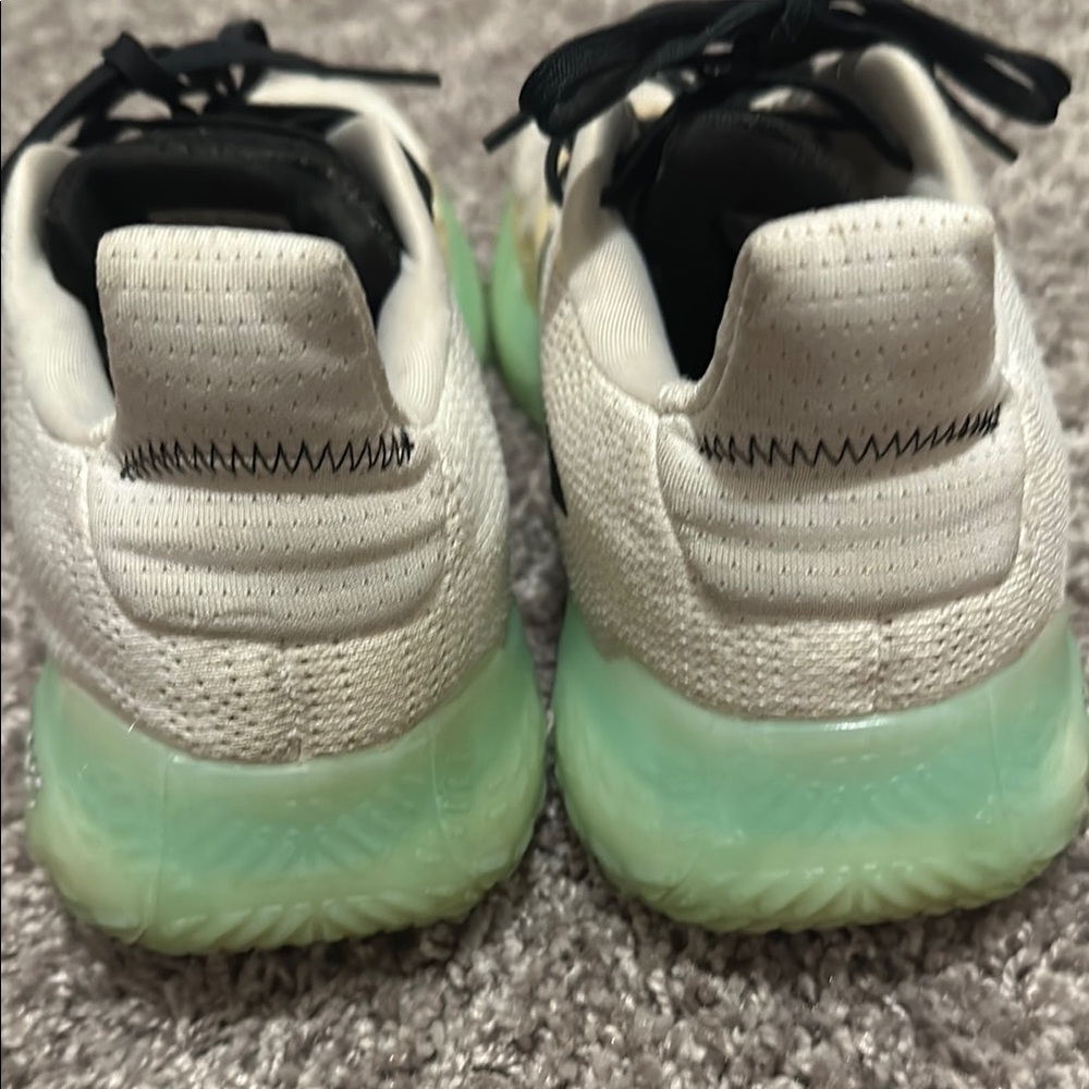 Adidas BOOST Women’s White/Black w/Green Soles Sneakers Lifting Exercise Sz 8.5 - Picture 9 of 11